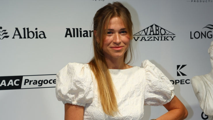 Veronika Kopřivová na módní přehlídce sourozenců Ponerových. 