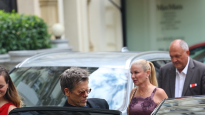 FOTO: Kevin Bacon odjíždí k Thermalu.