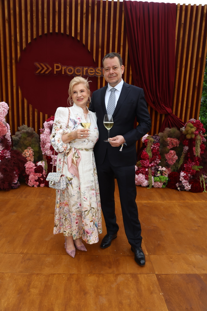 Progresus party.