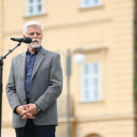 Petr Pavel na zámku v Lánech.