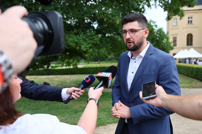 Matěj Gregor odpovídal na otázky novinářů.
