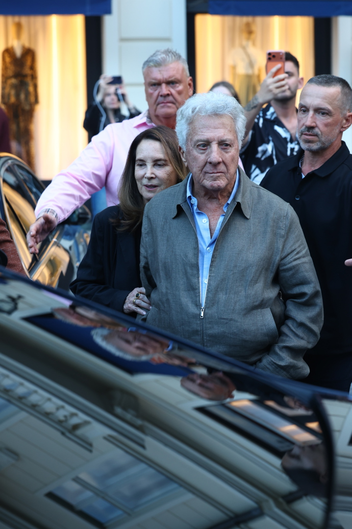 Dustin Hoffman je hlavní hvězdou Varů.