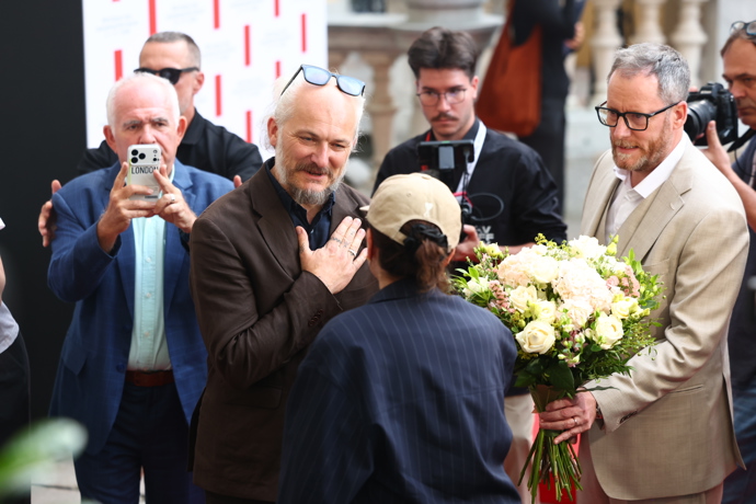  Juliette Binoche přivítali Karel Och a Kryštof Mucha.