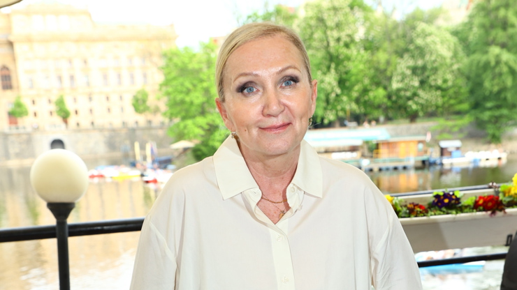 Bára Basiková na křtu klipu Petra Jandy a Petra Koláře. 
