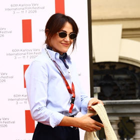 Varům vládnou ofiny: Francouzský styl Jenovéfy Bokové nebo baby bangs podle Maggie Gyllenhaal. Troufnete si? Varům vládnou ofiny: Francouzský styl Jenovéfy Bokové nebo baby bangs podle Maggie Gyllenhaal. Troufnete si?