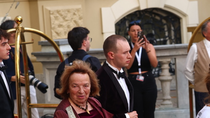 FOTO: Livia Klausová čeká na odvoz k Thermalu.