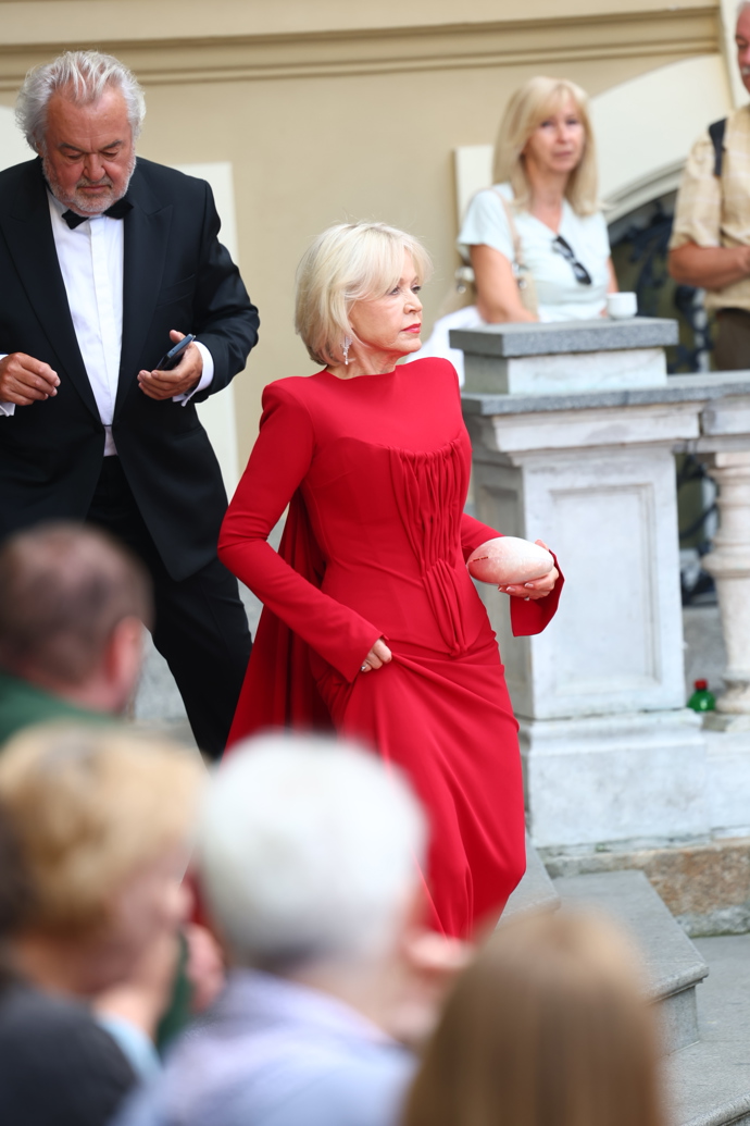 Jana Švandová vypadala elegantně.