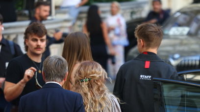 FOTO: Hynek Chudárek položil Kateřině ruku velmi nízko.
