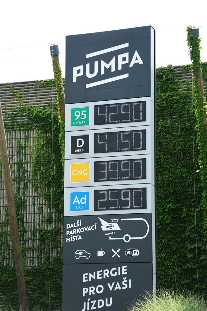 Ceny pohonných hmot na Pumpě v Průhonicích.