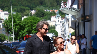 FOTO: Vojta Dyk s manželkou Tatianou.
