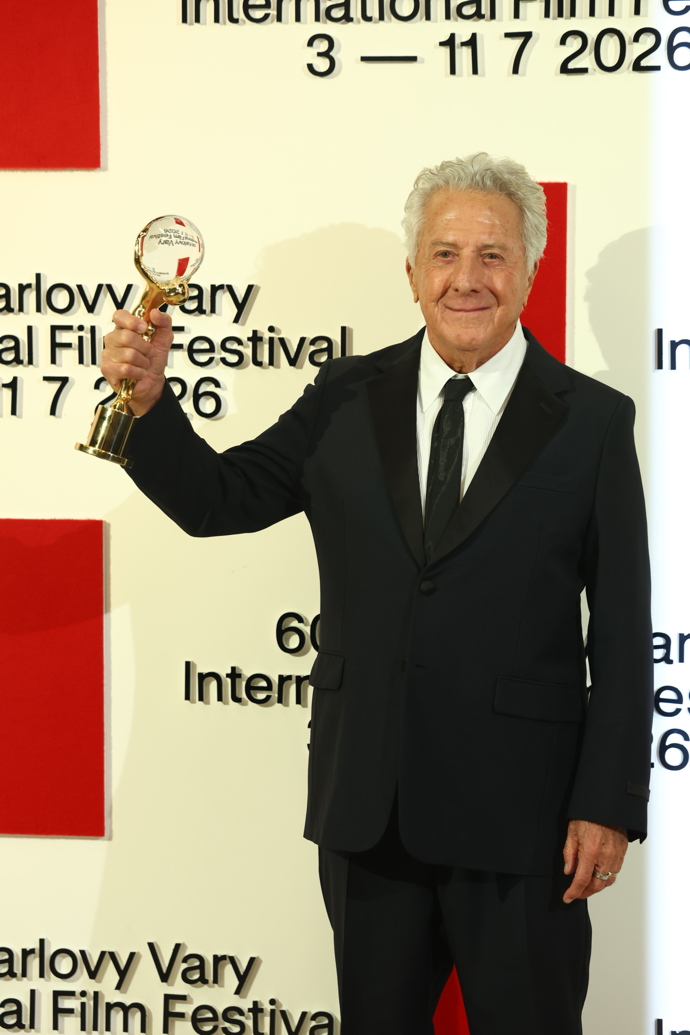 Dustin Hoffman s Křišťálovým globusem za mimořádný umělecký přínos světové kinematografii. 