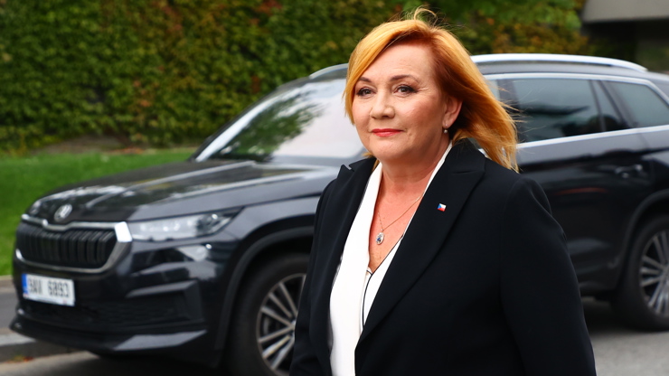 Alena Schillerová .