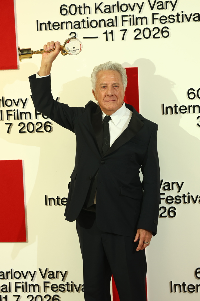 Dustin Hoffman s Křišťálovým globusem za mimořádný umělecký přínos světové kinematografii. 