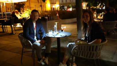 FOTO: Vít Rakušan si užíval romantiku na kolonádě.
