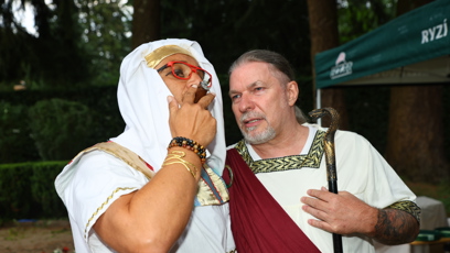 FOTO: Zoli Šallai z kapely No Name si dopřál doutníček.