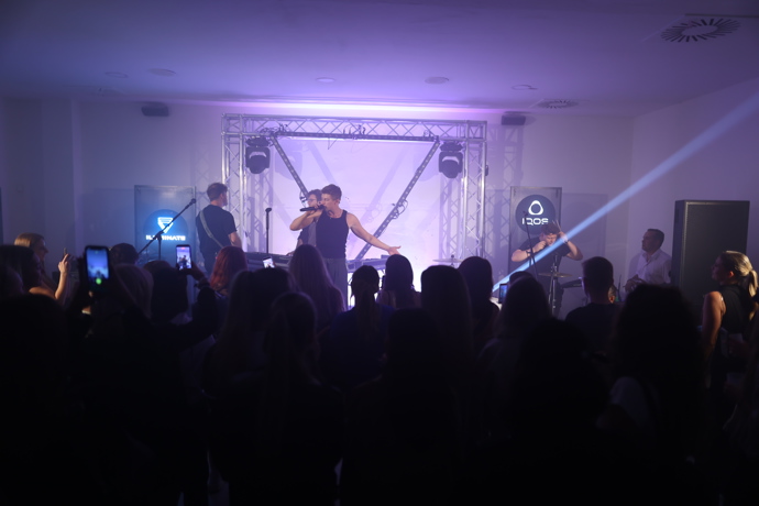 Alfréd Šrámek si nenechal ujít koncert Adama Mišíka. 