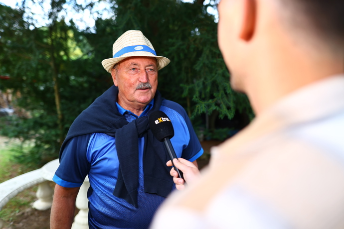 Antonín Panenka na oslavě Petra Jandy.