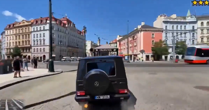 Auto Filipa Turka jako z hry GTA.