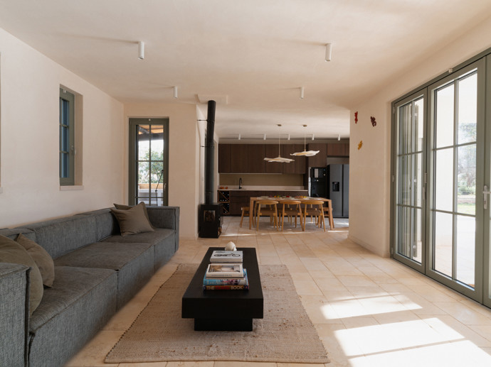 Z Prahy mezi olivovníky. V Apulii vznikla vila, která spojuje současnou architekturu s duší jižní Itálie