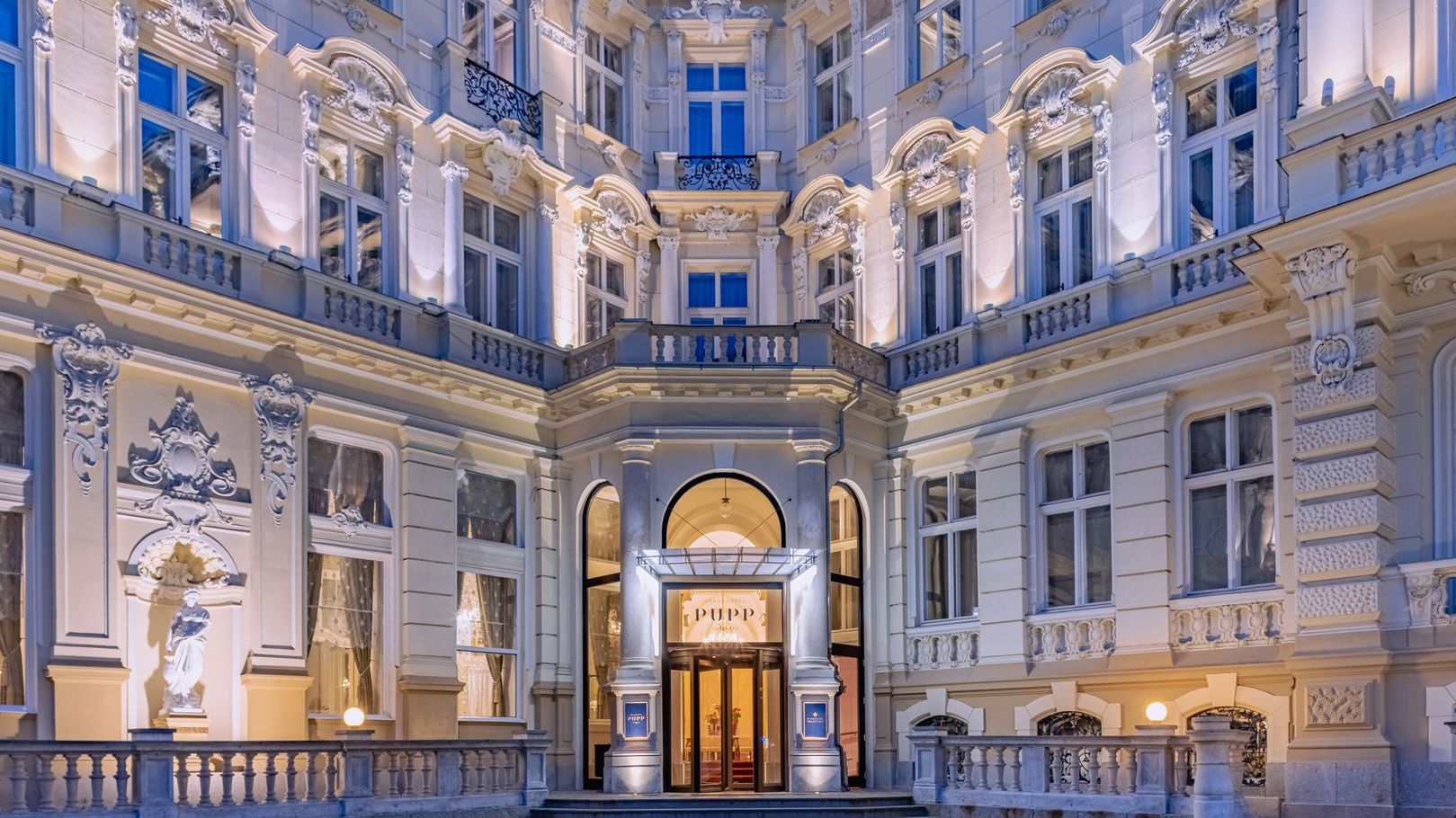 Grandhotel Pupp: Hotel, který dal Karlovým Varům tvář. Už více než tři století vítá krále, hvězdy i filmové legendy