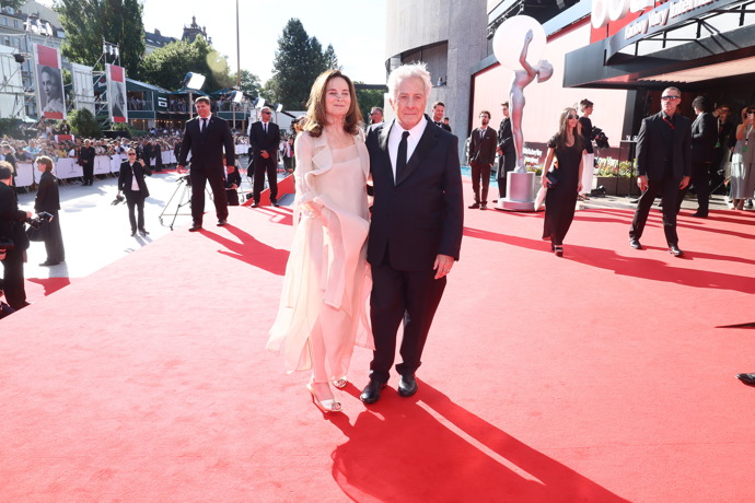 Největší zahraniční hvězda festivalu Dustin Hoffman v tradičním obleku.