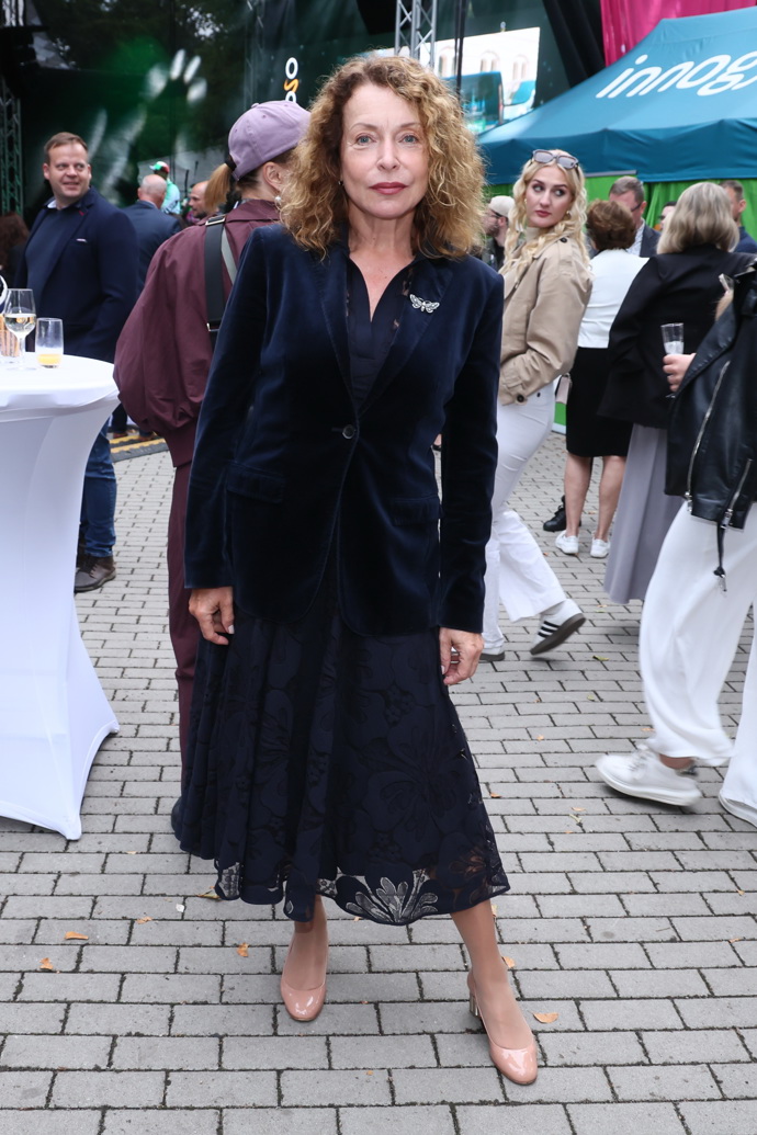 Tento outfit oblékla Petra Buzková do Karlových Varů v loňském roce. 