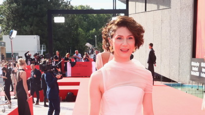 FOTO: Martha Issová v modelu od Radky Sirkové.