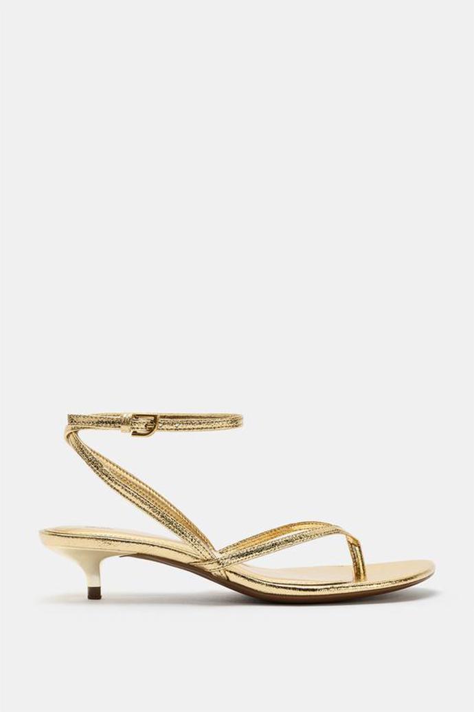 Sandály na tenkém podpatku s metalickým efektem, Zara, 849 Kč