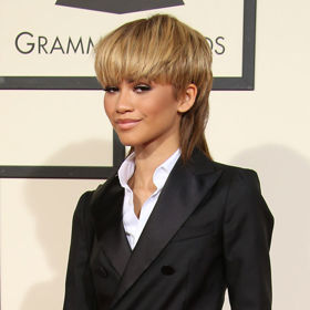 Zendaya dokazuje, že sluší i rovným vlasům Zendaya dokazuje, že sluší i rovným vlasům
