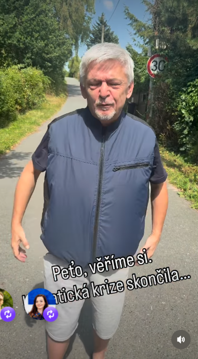 Michal Suchánek se vytasil s netradiční bundou.
