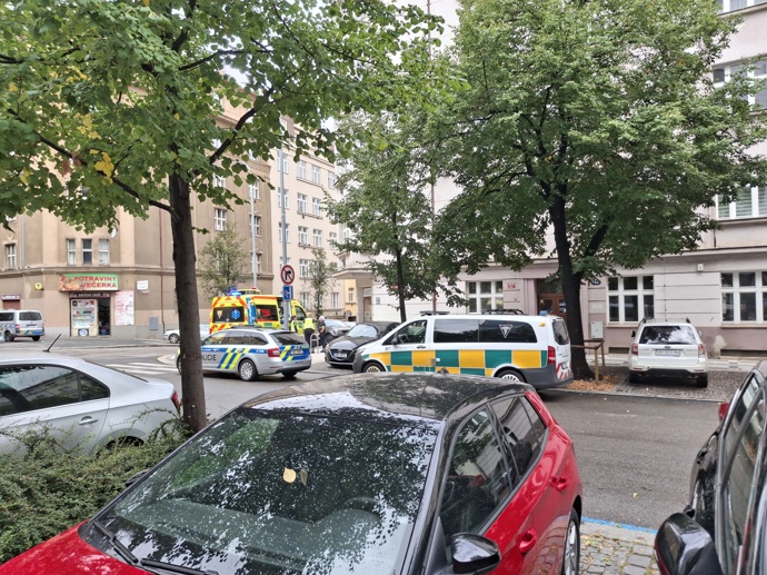 Zásah policie v Lucemburské ulici. 