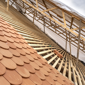 Jak přidat současnost ke staré architektuře? Zámek v Kroměříži a fara v Tišnově ukazují dvě různé cesty 