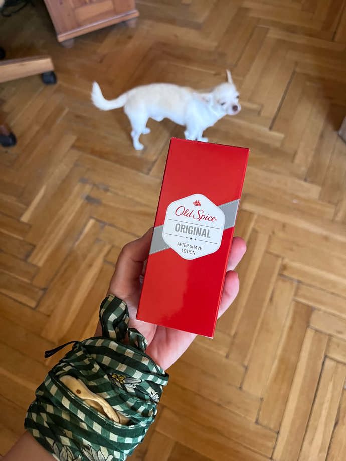 Voda po holení Old Spice se zde vyplatí. V drogerii za ni zaplatíte 289 Kč, v NORMALu pouze 186 Kč. To je skvělé, ne?