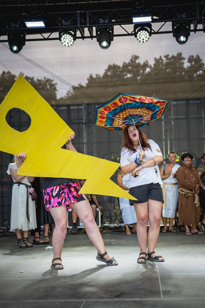 Návštěvníci festivalu podle všeho počítali s deštivým počasím a bouřkami. 