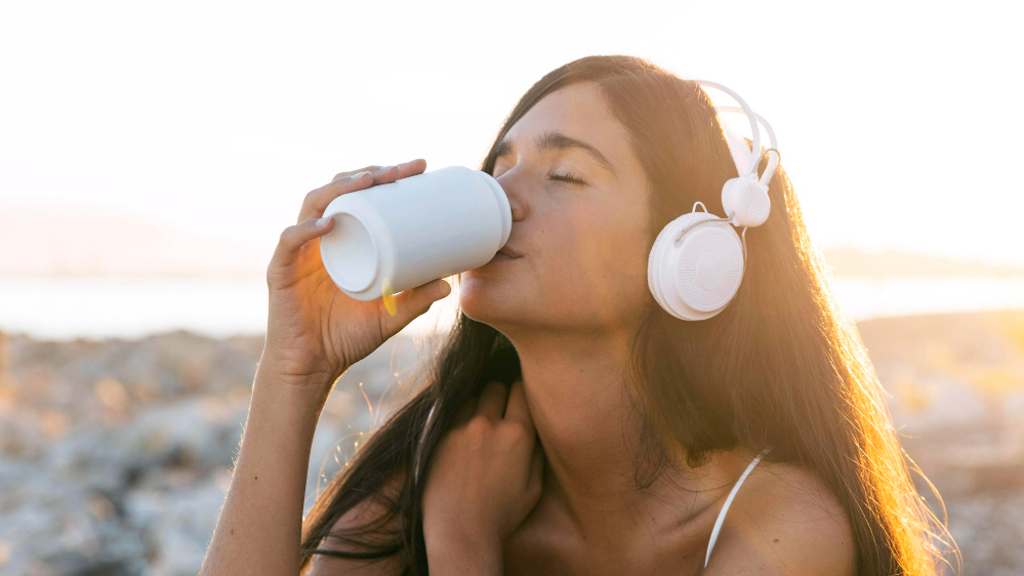 Jak fungují energy drinky a jsou zdravé?