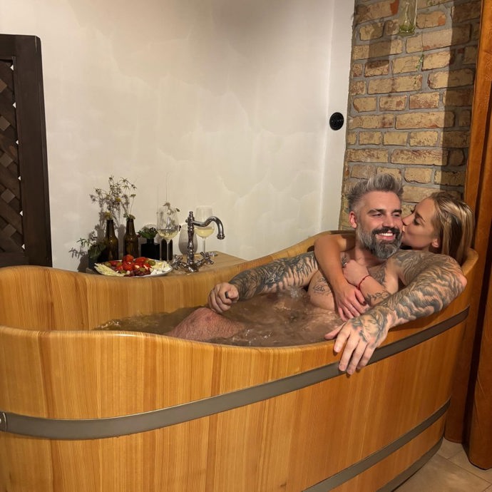 Adélu prý Pepa brzy vyvede oficiálně do společnosti. 