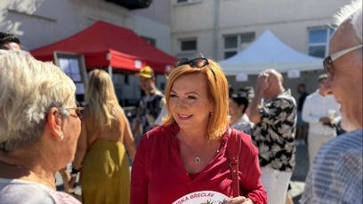 FOTO: Alena Schillerová vyrazila na Slavnosti rajčat do Břeclavi.