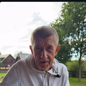 Andrej Babiš s Jezulátkem.