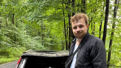 FOTO: Thom Artway měl autonehodu.