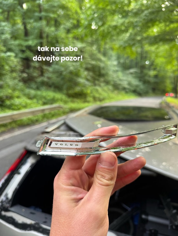 Thom Artway vzkazuje fanouškům, aby na sebe dávali pozor.