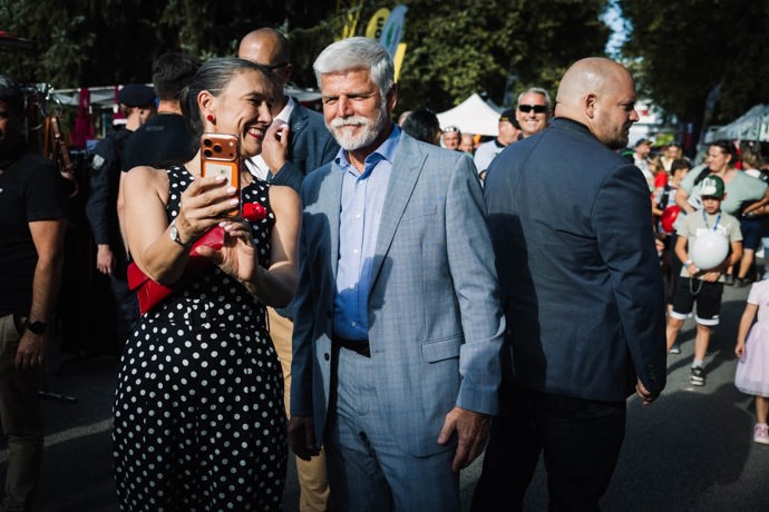 Prezident Petr Pavel neodmítl selfie.