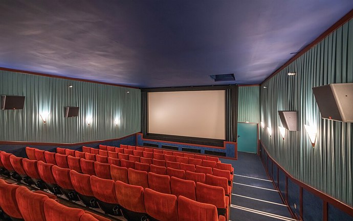 Biograf patřil mezi oblíbená místa, kam se lidé vydávali za filmovou zábavou, a označení pro kino bylo tehdy zcela běžné. Návštěva filmového představení měla své kouzlo a biograf se postupně stal pevnou součástí městského života. Biograf patřil mezi oblíbená místa, kam se lidé vydávali za filmovou zábavou, a označení pro kino bylo tehdy zcela běžné. Návštěva filmového představení měla své kouzlo a biograf se postupně stal pevnou součástí městského života.