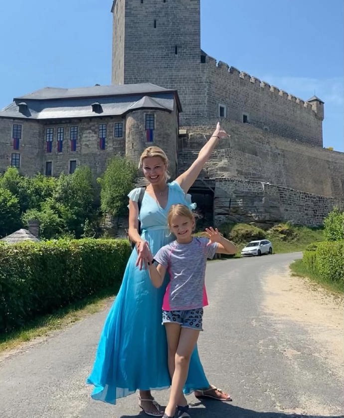 Všechny děti si podle modelky zaslouží lásku, ať jsou, zejména v pubertě, sebeprotivnější.