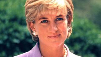 Princezna Diana (červen 1997) Princezna Diana (červen 1997)