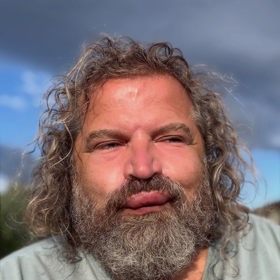 Josef Maršálek s oteklou pusou.