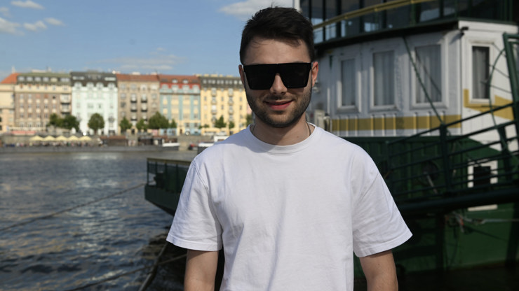 Influencer Adam Kajumi