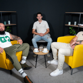 Vasil Ducár a Alex Cverna v pořadu eXtra Host.