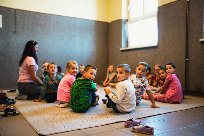 Zbraslavští školáci chodí i dál, třeba na houby. Na závěr ve škole houby zváží a když uschnou, spočítají ztrátu vody. Zbraslavští školáci chodí i dál, třeba na houby. Na závěr ve škole houby zváží a když uschnou, spočítají ztrátu vody.