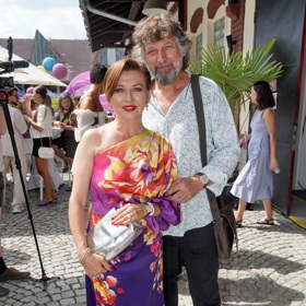 Manžel Dany Morávkové Petr Malásek přiznal, že ho baví vzorované barevné košile. Kupuje mu je právě šikovná manželka.