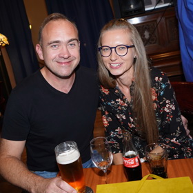 Po boku krásné partnerky září Jiří štěstím